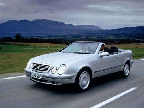 Характеристики автомобиля Mercedes-Benz CLK-Class CLK 200 Kompressor AT Final Edition (03.2001 - 02.2003): фото, вместимость, скорость, двигатель, топливо, масса, отзывы