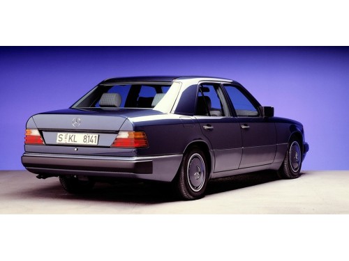 Характеристики автомобиля Mercedes-Benz E-Class 200 E (M 111 engine) MT Base (09.1989 - 10.1992): фото, вместимость, скорость, двигатель, топливо, масса, отзывы