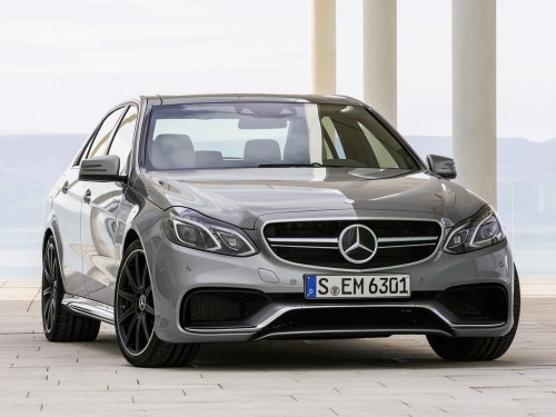 Характеристики автомобиля Mercedes-Benz E-Class E 200 AТ Elegance (01.2013 - 12.2015): фото, вместимость, скорость, двигатель, топливо, масса, отзывы