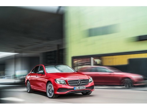 Характеристики автомобиля Mercedes-Benz E-Class E 200 Business (01.2016 - 05.2017): фото, вместимость, скорость, двигатель, топливо, масса, отзывы