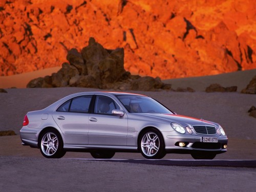 Характеристики автомобиля Mercedes-Benz E-Class E 200 CDI AТ Elegance (09.2002 - 08.2006): фото, вместимость, скорость, двигатель, топливо, масса, отзывы