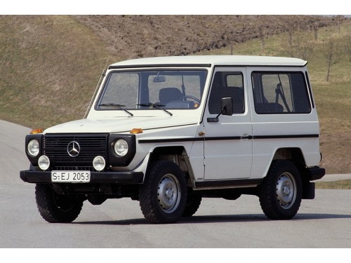 Характеристики автомобиля Mercedes-Benz G-Class G 230 GE AT (09.1979 - 09.1987): фото, вместимость, скорость, двигатель, топливо, масса, отзывы