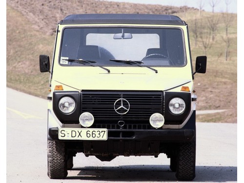 Характеристики автомобиля Mercedes-Benz G-Class G 230 Cabriolet G MT (10.1987 - 08.1991): фото, вместимость, скорость, двигатель, топливо, масса, отзывы