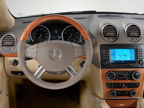 Характеристики автомобиля Mercedes-Benz GL-Class GL 320 CDI 4MATIC (09.2008 - 05.2009): фото, вместимость, скорость, двигатель, топливо, масса, отзывы