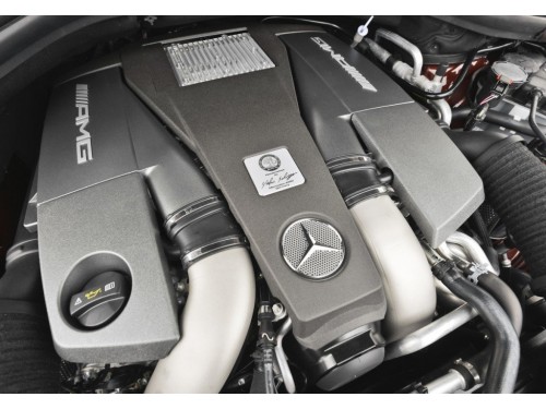 Характеристики автомобиля Mercedes-Benz GL-Class GL 500 4MATIC AT Особая серия (09.2012 - 11.2015): фото, вместимость, скорость, двигатель, топливо, масса, отзывы