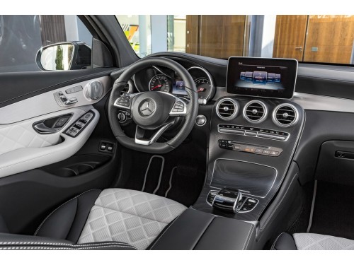 Характеристики автомобиля Mercedes-Benz GLC Coupe AMG GLC 63 S 4MATIC+ Особая серия (07.2017 - 04.2019): фото, вместимость, скорость, двигатель, топливо, масса, отзывы