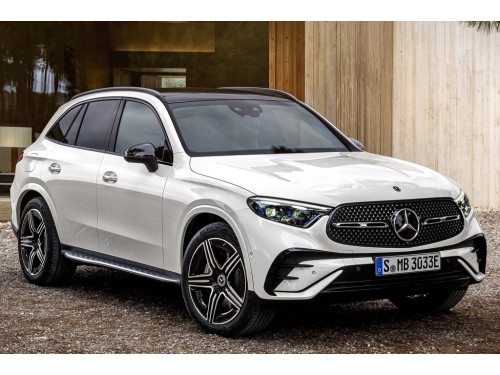 Характеристики автомобиля Mercedes-Benz GLC GLC 300 e AT 4MATIC Premium Plus (09.2022 - н.в.): фото, вместимость, скорость, двигатель, топливо, масса, отзывы