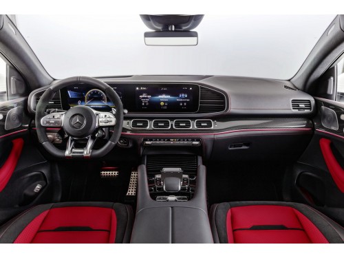 Характеристики автомобиля Mercedes-Benz GLE Coupe GLE 53 4MATIC+ (04.2020 - 03.2022): фото, вместимость, скорость, двигатель, топливо, масса, отзывы