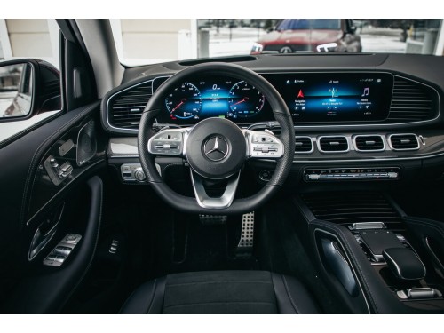 Характеристики автомобиля Mercedes-Benz GLE AMG GLE 53 4MATIC+ (02.2021 - н.в.): фото, вместимость, скорость, двигатель, топливо, масса, отзывы