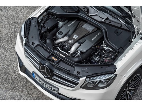 Характеристики автомобиля Mercedes-Benz GLS-Class 500 4MATIC Особая серия (01.2016 - 04.2019): фото, вместимость, скорость, двигатель, топливо, масса, отзывы