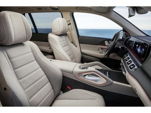 Характеристики автомобиля Mercedes-Benz GLS-Class Mercedes-Maybach GLS 600 4MATIC (05.2020 - 03.2022): фото, вместимость, скорость, двигатель, топливо, масса, отзывы