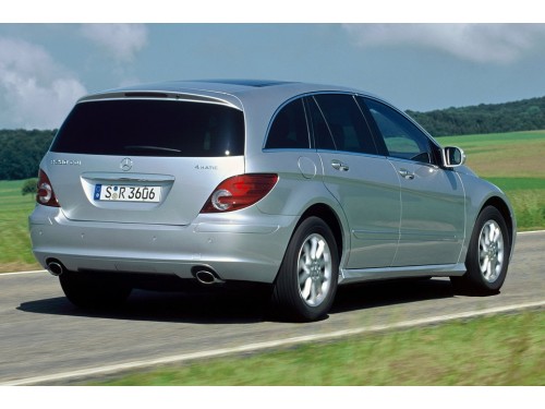 Характеристики автомобиля Mercedes-Benz R-Class R 350 L 4MATIC AT (09.2005 - 03.2007): фото, вместимость, скорость, двигатель, топливо, масса, отзывы