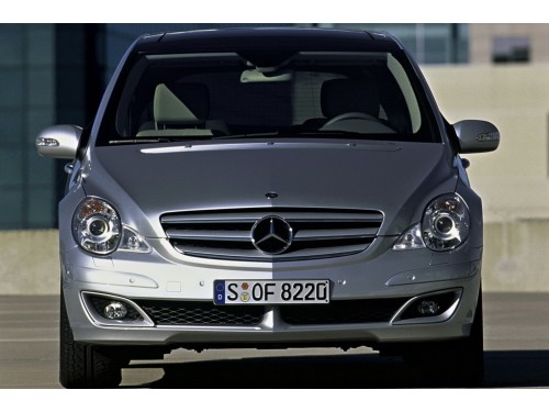 Характеристики автомобиля Mercedes-Benz R-Class R 500 L 4MATIC AT (09.2006 - 12.2007): фото, вместимость, скорость, двигатель, топливо, масса, отзывы