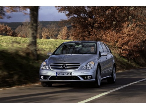 Характеристики автомобиля Mercedes-Benz R-Class R 320 CDI 4MATIC AT (04.2007 - 04.2009): фото, вместимость, скорость, двигатель, топливо, масса, отзывы