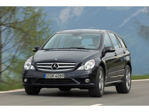 Характеристики автомобиля Mercedes-Benz R-Class R 300 CDI L AT Grand Edition (05.2009 - 03.2010): фото, вместимость, скорость, двигатель, топливо, масса, отзывы