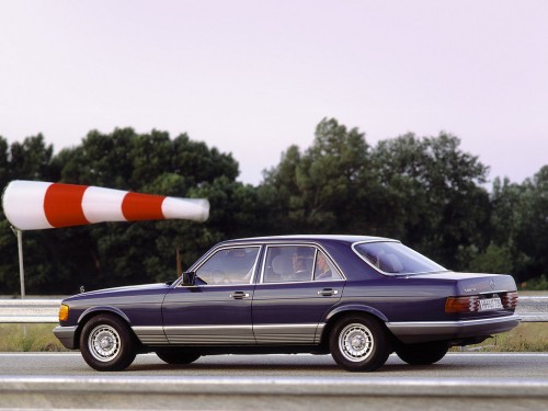 Характеристики автомобиля Mercedes-Benz S-Class 280 S MT (09.1979 - 04.1985): фото, вместимость, скорость, двигатель, топливо, масса, отзывы