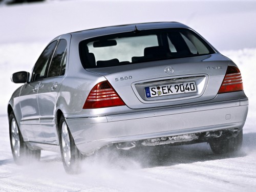 Характеристики автомобиля Mercedes-Benz S-Class S 350 AT L 4MATIC (09.2002 - 08.2005): фото, вместимость, скорость, двигатель, топливо, масса, отзывы