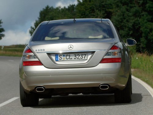 Характеристики автомобиля Mercedes-Benz S-Class S 320 CDI BlueEFFICIENCY AT L 4MATIC (12.2008 - 05.2009): фото, вместимость, скорость, двигатель, топливо, масса, отзывы