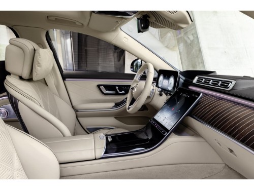 Характеристики автомобиля Mercedes-Benz S-Class Mercedes-Maybach S580 4MATIC (05.2021 - 03.2022): фото, вместимость, скорость, двигатель, топливо, масса, отзывы