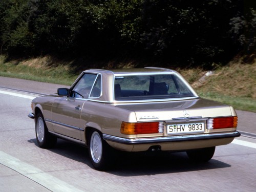 Характеристики автомобиля Mercedes-Benz SL-Class 300 SL AT (09.1985 - 08.1989): фото, вместимость, скорость, двигатель, топливо, масса, отзывы