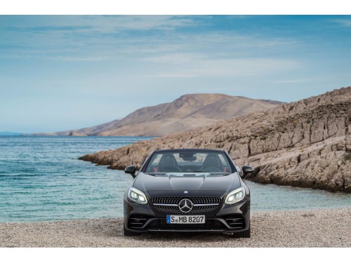 Характеристики автомобиля Mercedes-Benz SLC-Class AMG SLC 43 (02.2016 - 02.2019): фото, вместимость, скорость, двигатель, топливо, масса, отзывы