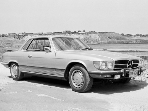 Характеристики автомобиля Mercedes-Benz SLC-Class 450 SLC AT (10.1974 - 09.1979): фото, вместимость, скорость, двигатель, топливо, масса, отзывы