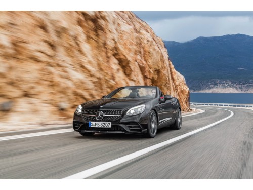 Характеристики автомобиля Mercedes-Benz SLC-Class SLC 300 Особая серия (02.2016 - 06.2019): фото, вместимость, скорость, двигатель, топливо, масса, отзывы
