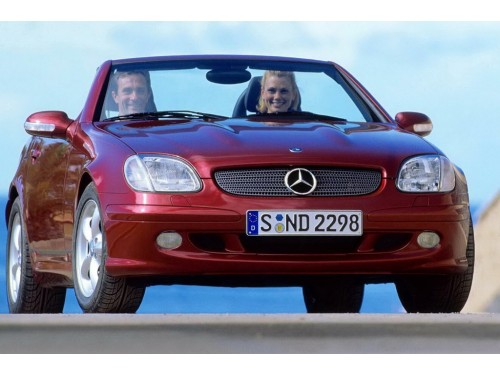 Характеристики автомобиля Mercedes-Benz SLK-Class SLK 200 Kompressor MT (02.2000 - 01.2004): фото, вместимость, скорость, двигатель, топливо, масса, отзывы