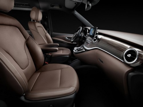 Характеристики автомобиля Mercedes-Benz V-Class 200 d AT Entry Special Edition Короткий (03.2015 - 04.2016): фото, вместимость, скорость, двигатель, топливо, масса, отзывы