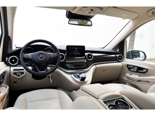 Характеристики автомобиля Mercedes-Benz V-Class V 260L Collection Edition (06.2017 - 06.2018): фото, вместимость, скорость, двигатель, топливо, масса, отзывы
