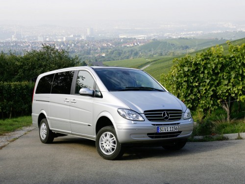 Характеристики автомобиля Mercedes-Benz Viano 2.0 CDI AT 4MATIC Ambiente Длинный (03.2006 - 03.2010): фото, вместимость, скорость, двигатель, топливо, масса, отзывы
