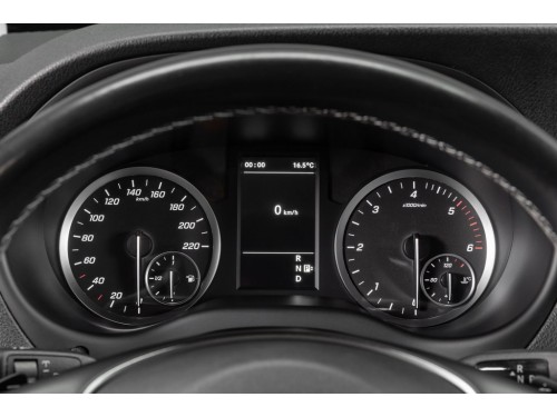 Характеристики автомобиля Mercedes-Benz Vito 109 CDI MT FWD Длинный SELECT 1.0t (07.2020 - 03.2021): фото, вместимость, скорость, двигатель, топливо, масса, отзывы