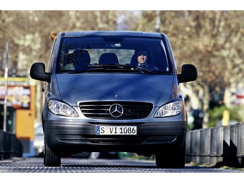 Характеристики автомобиля Mercedes-Benz Vito 109 CDI MT L1 (08.2003 - 08.2007): фото, вместимость, скорость, двигатель, топливо, масса, отзывы