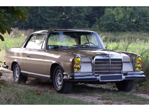 Характеристики автомобиля Mercedes-Benz W111 2.2 MT 220 SEb (09.1960 - 10.1965): фото, вместимость, скорость, двигатель, топливо, масса, отзывы