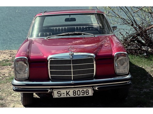 Характеристики автомобиля Mercedes-Benz W114 2.7 AT 280 CE (05.1972 - 08.1973): фото, вместимость, скорость, двигатель, топливо, масса, отзывы