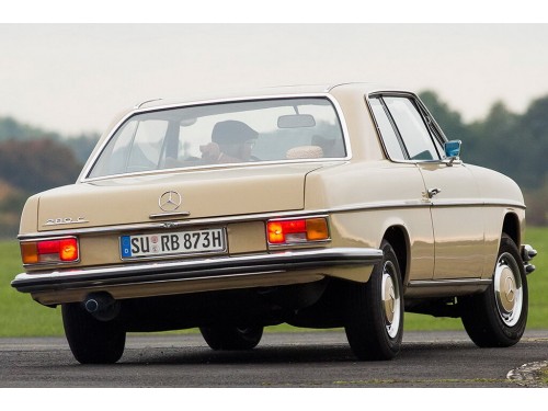 Характеристики автомобиля Mercedes-Benz W114 2.7 AT 280 C (06.1972 - 08.1973): фото, вместимость, скорость, двигатель, топливо, масса, отзывы