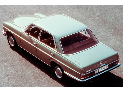 Характеристики автомобиля Mercedes-Benz W114 2.5 MT5 250 (10.1969 - 05.1972): фото, вместимость, скорость, двигатель, топливо, масса, отзывы