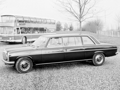 Характеристики автомобиля Mercedes-Benz W115 2.2D AT 220 D Lang (01.1968 - 08.1973): фото, вместимость, скорость, двигатель, топливо, масса, отзывы