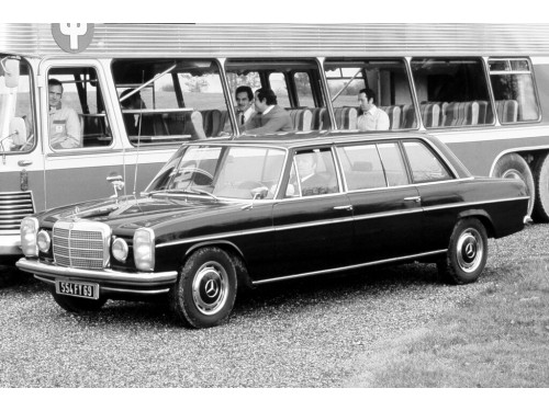 Характеристики автомобиля Mercedes-Benz W115 2.2D AT 220 D Lang (01.1968 - 08.1973): фото, вместимость, скорость, двигатель, топливо, масса, отзывы
