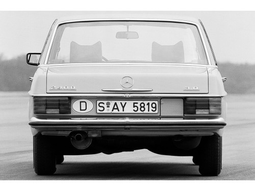 Характеристики автомобиля Mercedes-Benz W115 2.2D AT 220 D (09.1973 - 12.1976): фото, вместимость, скорость, двигатель, топливо, масса, отзывы