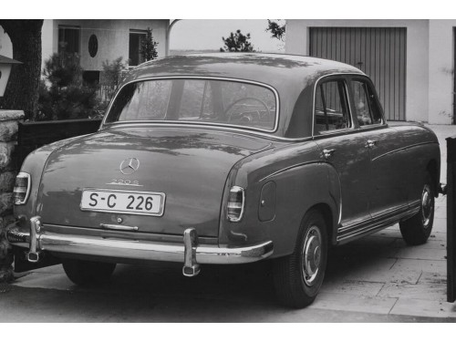 Характеристики автомобиля Mercedes-Benz W180 2.2 MT 220S Sedan (03.1956 - 08.1957): фото, вместимость, скорость, двигатель, топливо, масса, отзывы