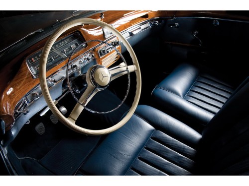 Характеристики автомобиля Mercedes-Benz W180 2.2 MT 220S Convertible (08.1957 - 10.1959): фото, вместимость, скорость, двигатель, топливо, масса, отзывы