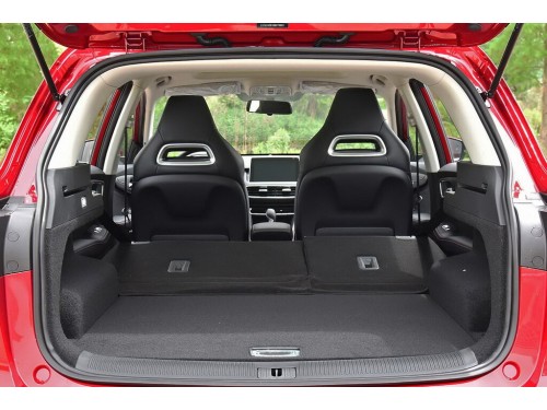 Характеристики автомобиля MG HS 1.5T AMT e-Pro (11.2019 - 02.2021): фото, вместимость, скорость, двигатель, топливо, масса, отзывы