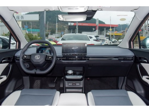 Характеристики автомобиля MG Mulan 51 kWh Executive (03.2023 - н.в.): фото, вместимость, скорость, двигатель, топливо, масса, отзывы