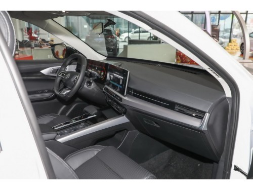 Характеристики автомобиля MG One 1.5T CVT a-Digital Intelligence Sports Series Standard (12.2021 - н.в.): фото, вместимость, скорость, двигатель, топливо, масса, отзывы