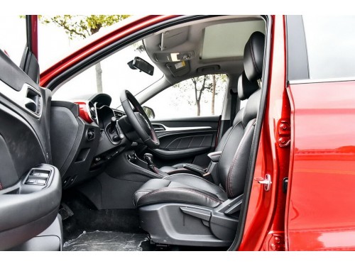 Характеристики автомобиля MG ZS 1.5 MT Exclusive Internet (03.2017 - 02.2018): фото, вместимость, скорость, двигатель, топливо, масса, отзывы