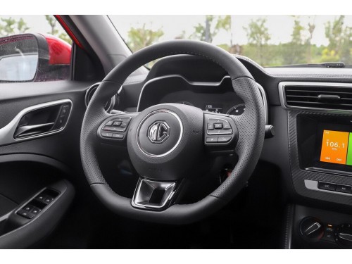 Характеристики автомобиля MG ZS 1.5 AT Elite (03.2018 - 09.2019): фото, вместимость, скорость, двигатель, топливо, масса, отзывы