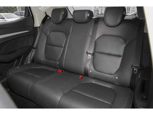 Характеристики автомобиля MG ZS 1.5 CVT Lite 180DVVT (10.2019 - 06.2022): фото, вместимость, скорость, двигатель, топливо, масса, отзывы
