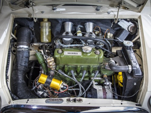 Характеристики автомобиля MINI Classic 1.0 MT Cooper S 970 (06.1964 - 04.1965): фото, вместимость, скорость, двигатель, топливо, масса, отзывы