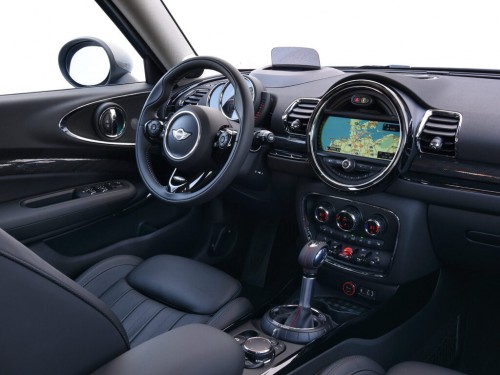 Характеристики автомобиля MINI Clubman 1.5 SAT Cooper (10.2018 - 04.2019): фото, вместимость, скорость, двигатель, топливо, масса, отзывы